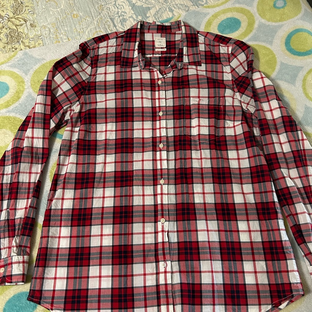 Gap Women’s Large Red Plaid Button-Up Shirt
